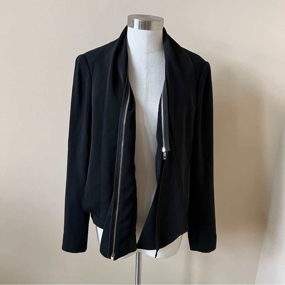 Zara Woman zipper trim open front solid black blazer 543